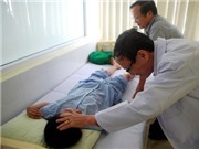 Bóng đá anh, ngoại hạng anh, lịch thi đấu euro 2012, “Cô gái thành bà lão” nhập viện cấp cứu